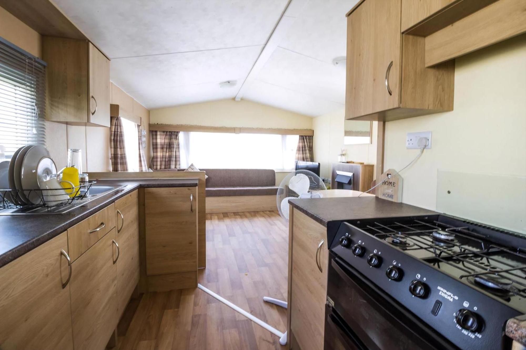 Superb 8 Berth Caravan Near Walton-On-The-Naze In Essex Ref 17175 エクステリア 写真